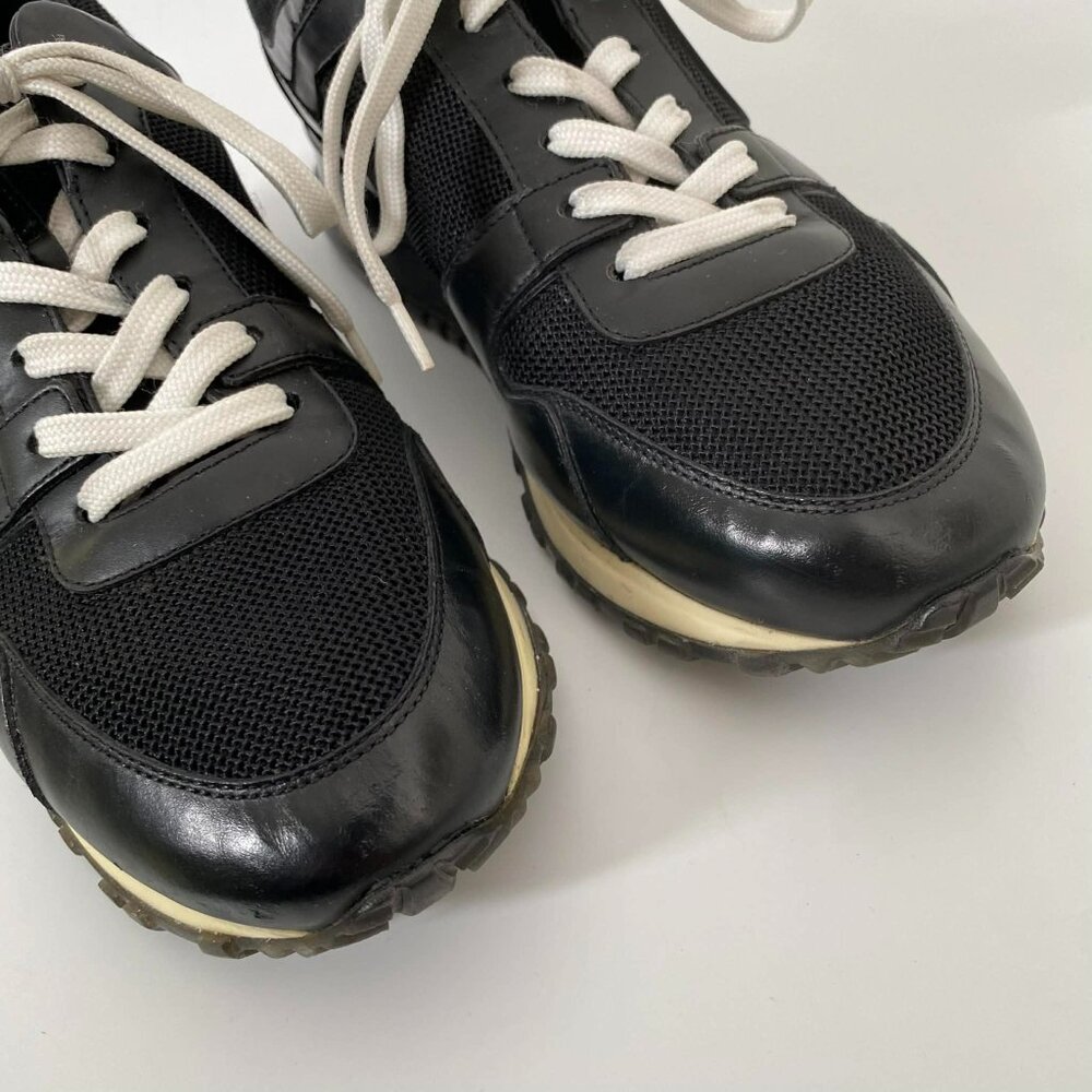 Vuitton sneakers - Run Away line - US7.5 - Picture 7 of 16